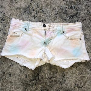 BILLABONG WHITE SHORTS
